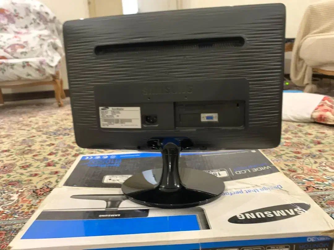 مانیتور ۱۹ اینچ سامسونگ|قطعات و لوازم جانبی رایانه|تهران, باشگاه نفت|دیوار