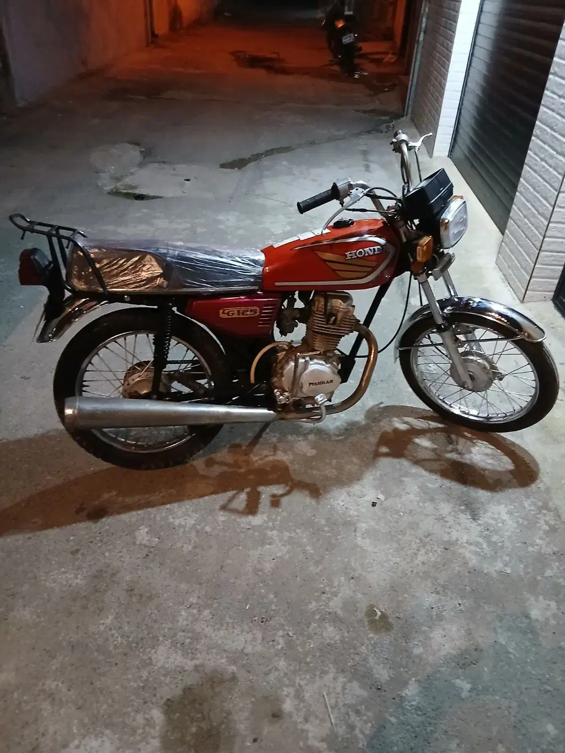 هوندا ۱۲۵سالم وتمیز پلاک ملی‌با برگه مزایده|موتورسیکلت|رشت, شهرک صبا|دیوار