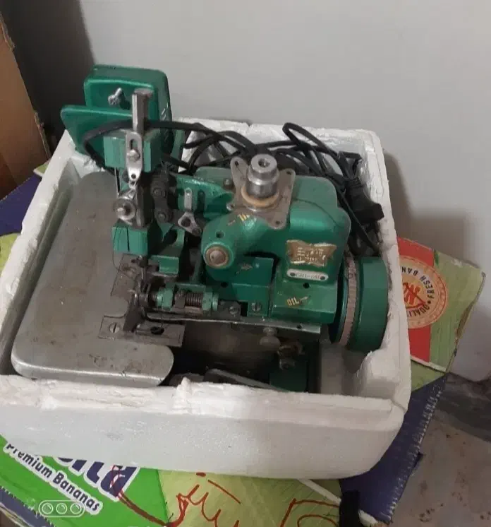 سر دوز خارجی اصل و در حد نو|چرخ خیاطی و ریسندگی|رشت, انصاری|دیوار