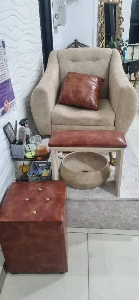 صندلی پدیکور ۵و۵۰۰|آرایشگاه و سالنهای زیبایی|شاهینشهر, فردوسی|دیوار