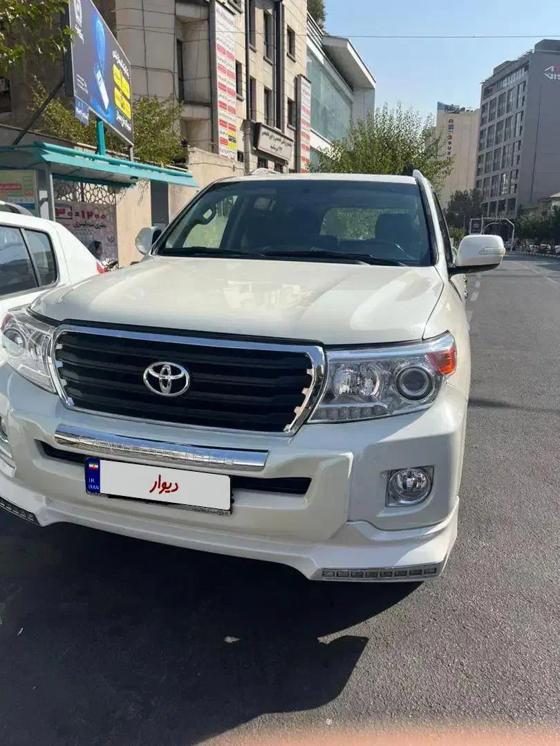 لندکروز ۲۰۱۱ کامل رنگ|خودرو سواری و وانت|تهران, سعادت‌آباد|دیوار