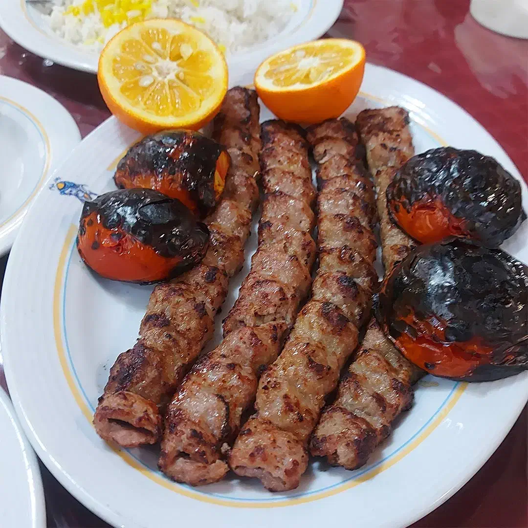 کباب زن و کباب پز|استخدام خدمات فروشگاه و رستوران|بناب, |دیوار