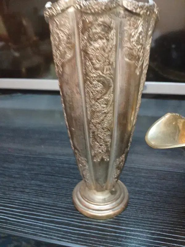 یک عدد گلدان خیلی قدیمی یک سس خوری خیلی قدیمی|کلکسیون اشیاء عتیقه|تهران, نیروی هوایی (پیروزی)|دیوار