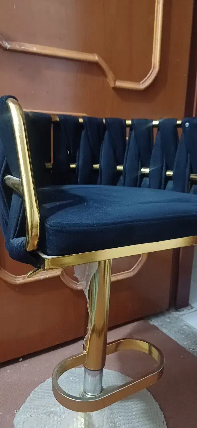 صندلی|میز و صندلی غذاخوری|اهواز, زیتون کارگری|دیوار