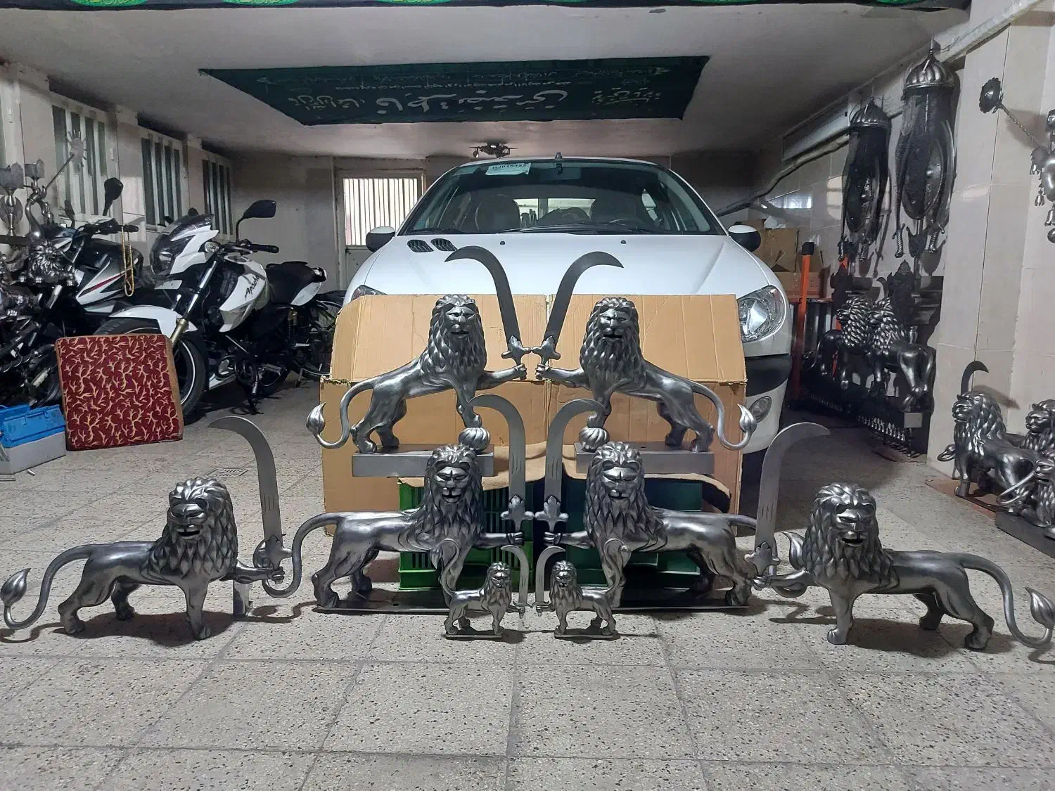 شیر علامت چکشی زنگ علامت چکشی|کلکسیون اشیاء عتیقه|تهران, مشیریه|دیوار