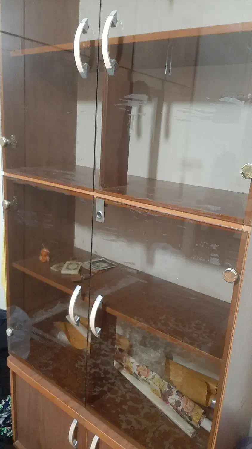 کتابخانه|کتابخانه، شلف، قفسه‌های دیواری|شاهین‌شهر, سعدی جنوبی|دیوار