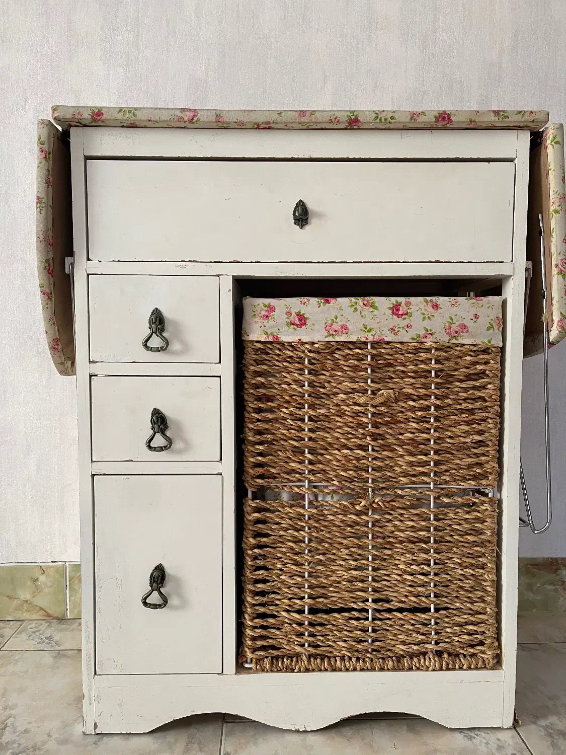 میز اتو|اتو و لوازم اتو|آستانه اشرفیه, |دیوار