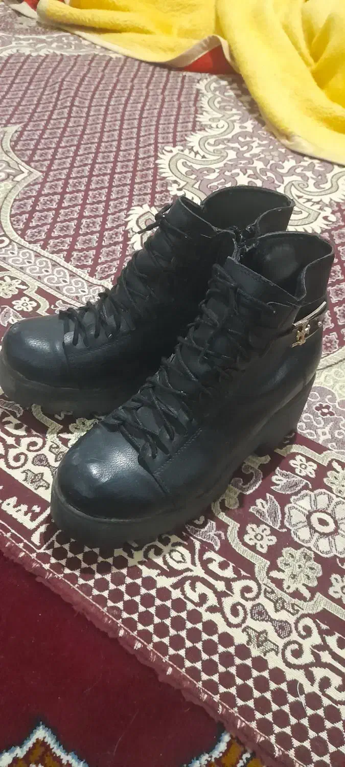 بوت|کیف، کفش، کمربند|قوچان, |دیوار