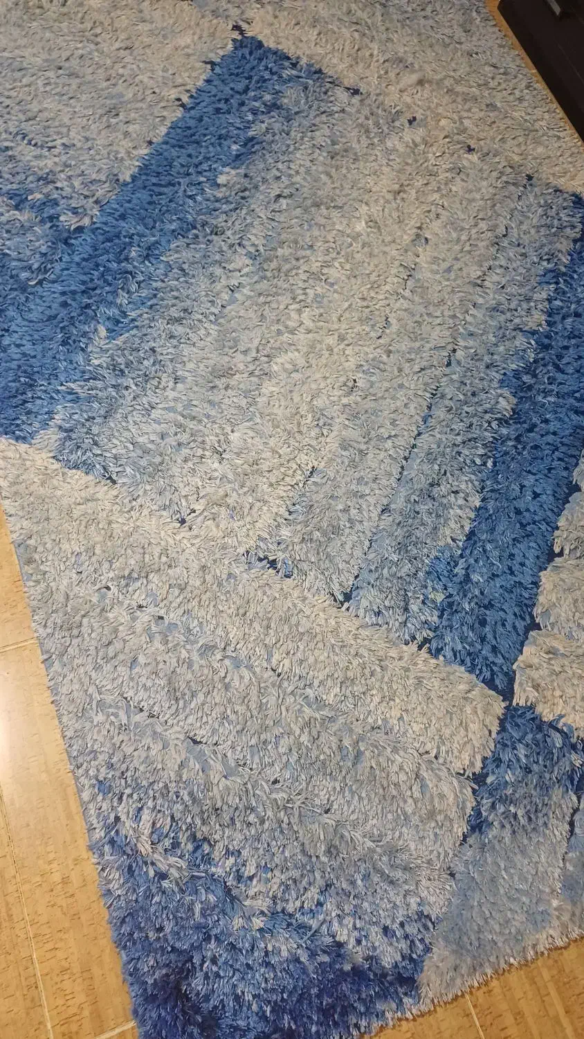 قالیچه پرز بلند شگی|فرش|شیراز, فرهنگ شهر|دیوار