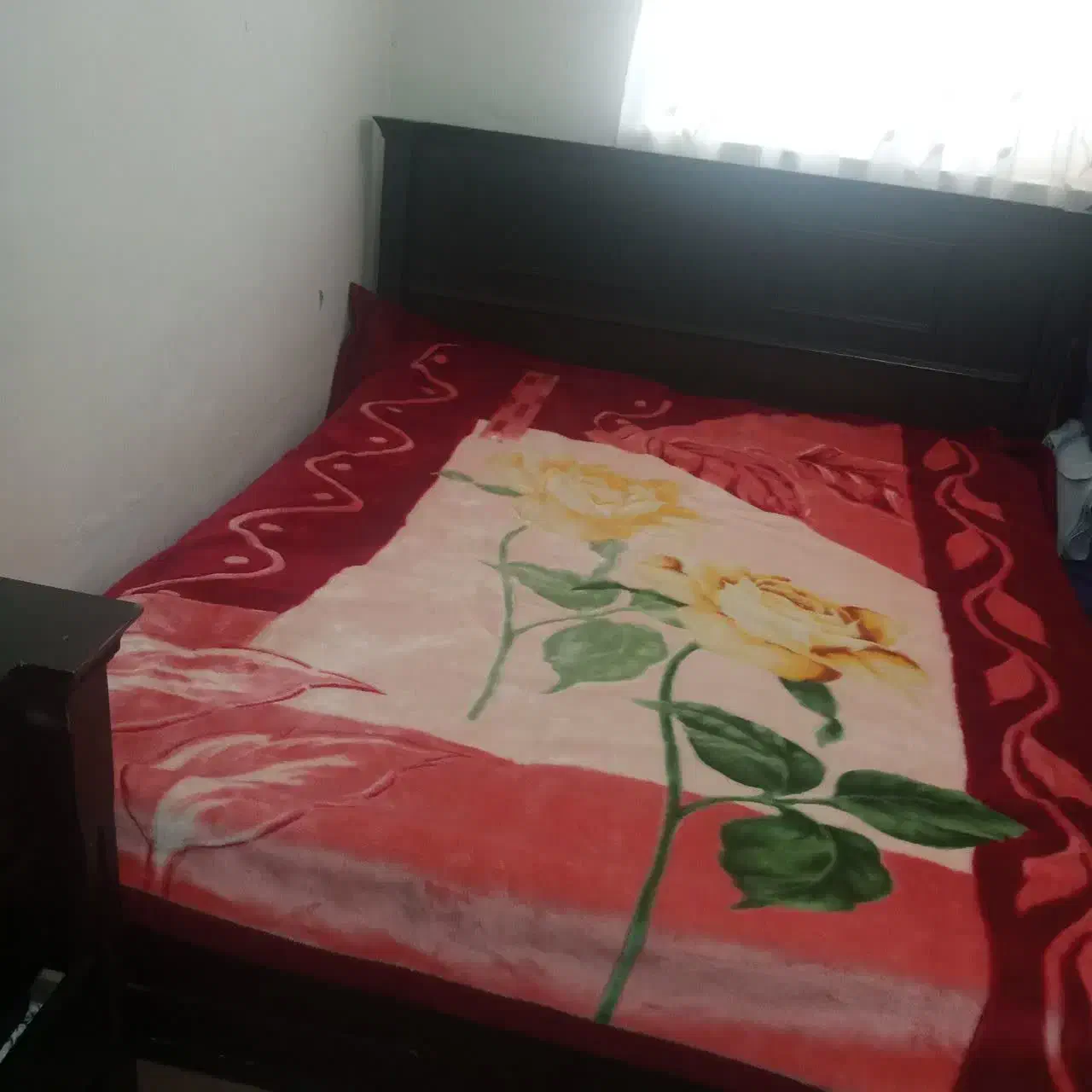 تخت خواب 2نفره به همراه بوفه واینه وکمد|تخت و سرویس خواب|کنارک, |دیوار