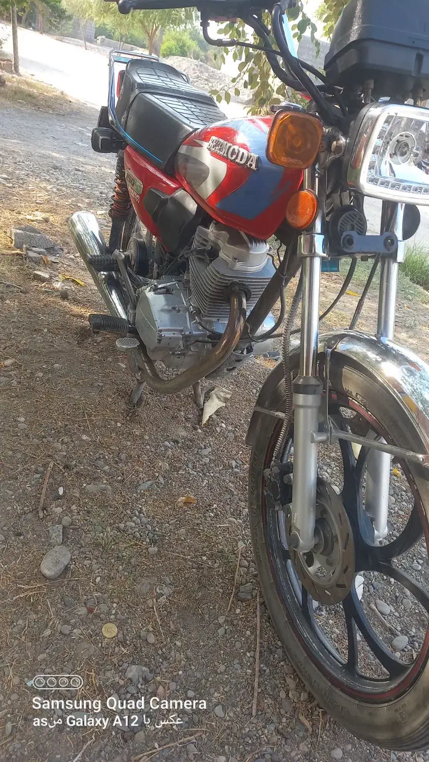 موتور سیکلت|موتورسیکلت|تخت, |دیوار