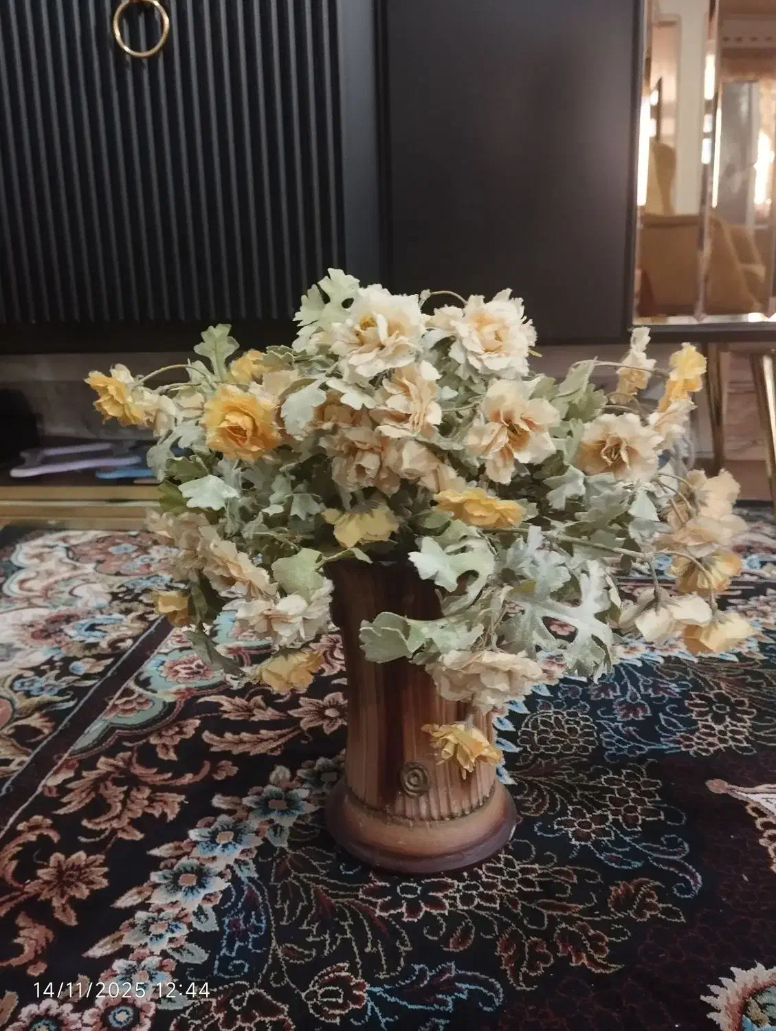 گل به همراه گلدان|گل مصنوعی|گرگان, |دیوار