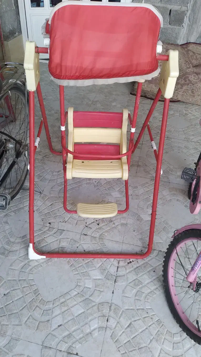 تاپ بچگانه|اسباب‌‌بازی|چغادک, |دیوار