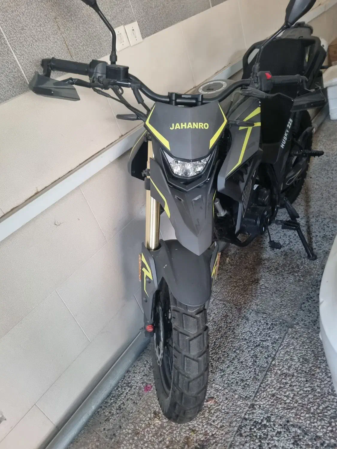 متور هاسکی،۲۲۵|موتورسیکلت|شیراز, انجیر|دیوار