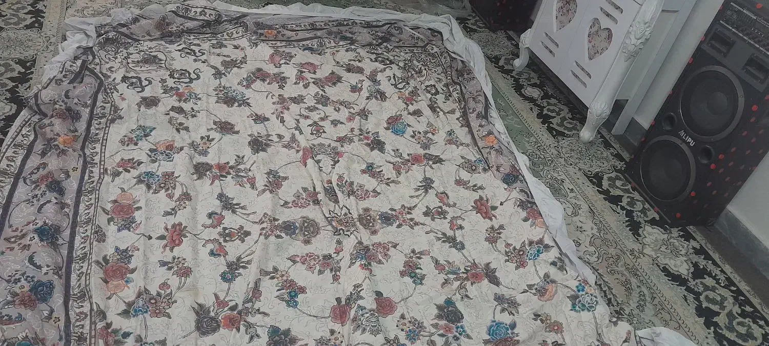 روفرشی کش دار|روفرشی|اهواز, کوی باهنر|دیوار