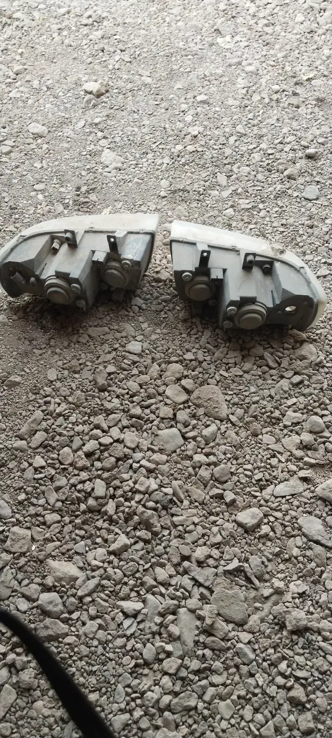 چراغ سمندودوعددکمک جلوی سمند|قطعات یدکی و لوازم جانبی|خرمدره, |دیوار