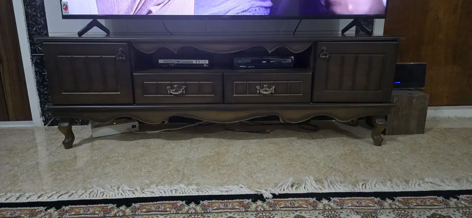 میز تلویزیون در حد نو|میز تلویزیون|بافت, |دیوار