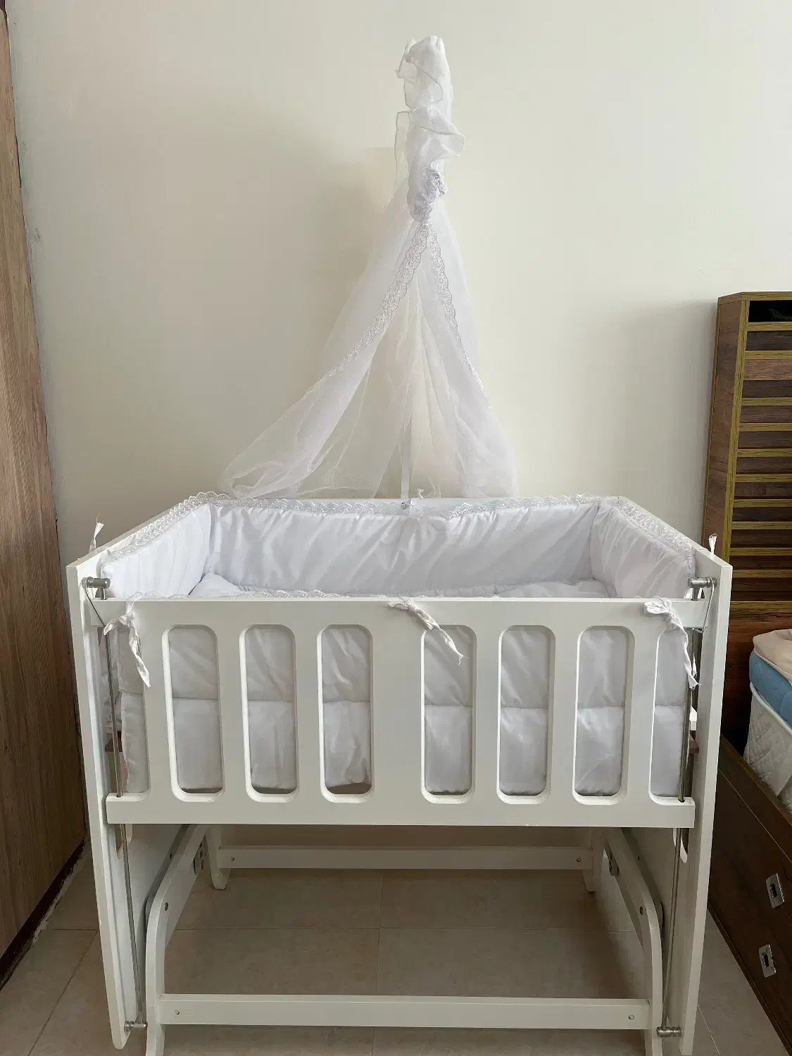 تخت کنار مادر|تخت و صندلی بچه|آمل, |دیوار