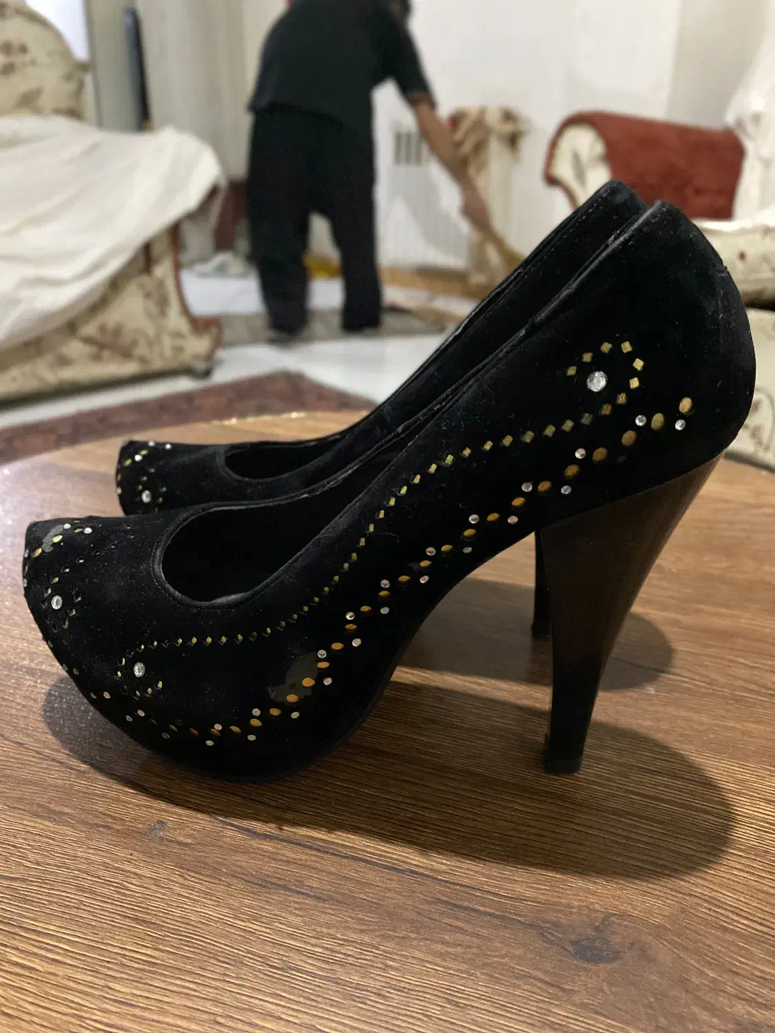 پاشنه بلند و بوت زنانه|کیف، کفش، کمربند|بومهن, |دیوار