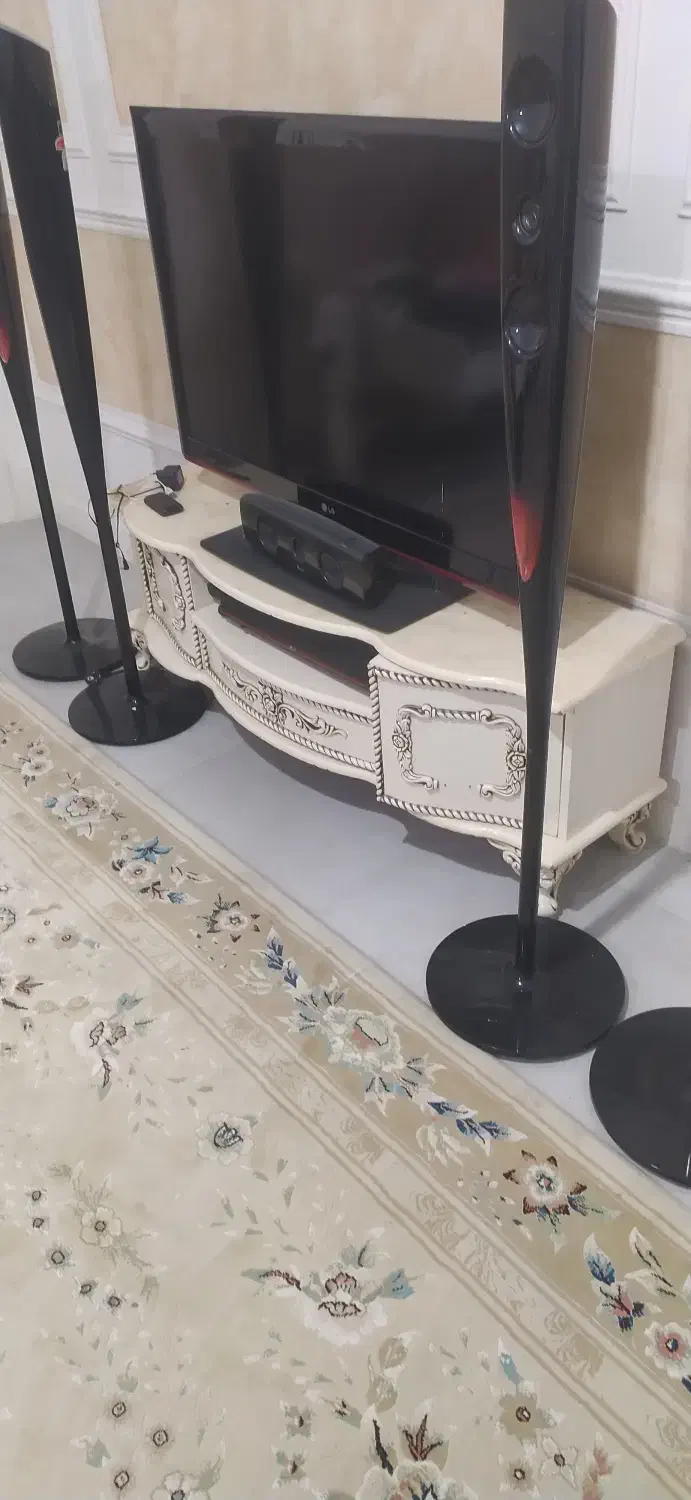 تلویزیون شکسته ال جی DVDسالم|تلویزیون و پروژکتور|قدس, شهر‌قدس|دیوار