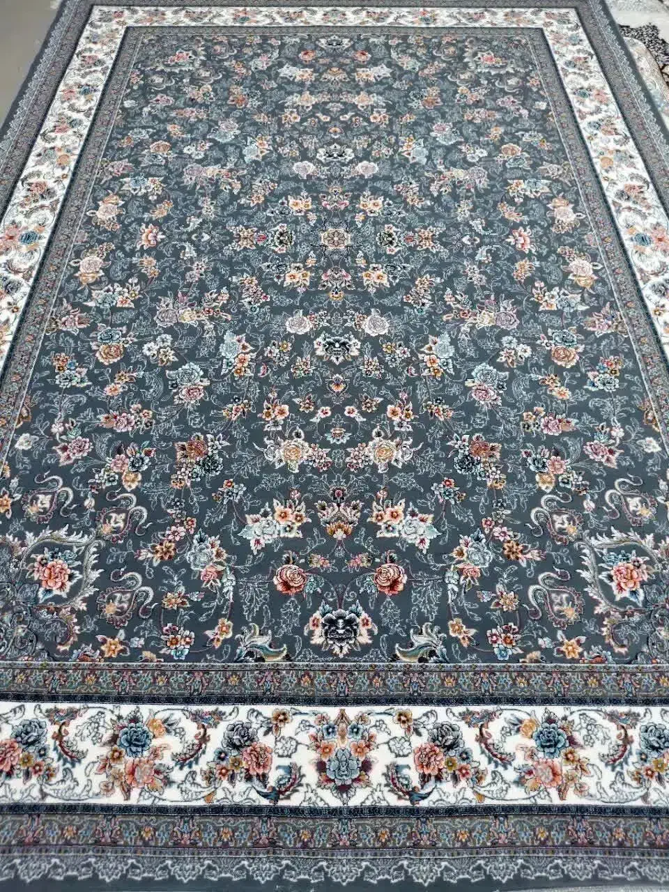 فرش ۷۰۰ شانه آکرولیک مستقیم از کارخانه|فرش|کاشان, راوند|دیوار