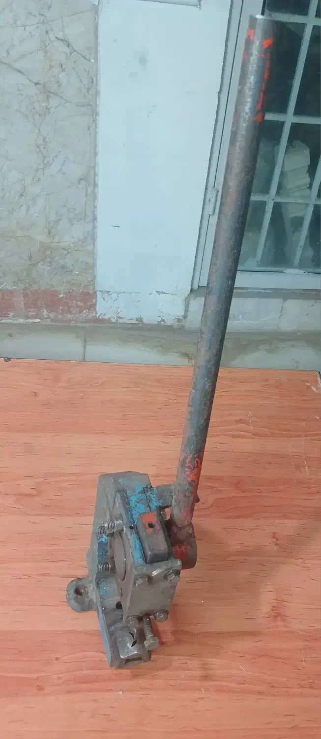 پرس دستی سمبه طرح دار مثل ستاره و ماه|ابزارآلات|مشهد, چهارچشمه|دیوار