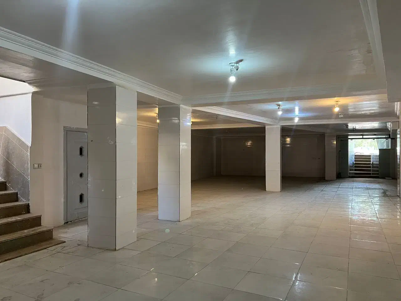 اجاره مغازه ۲۵۰ متری|اجارهٔ مغازه و غرفه|آبدانان, |دیوار