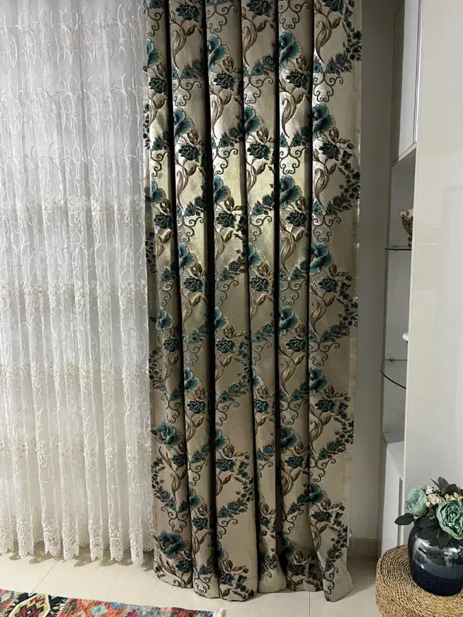 بغل پرده ساتن اصل گلدوزی شده|پرده، رانر، رومیزی|بوکان, |دیوار