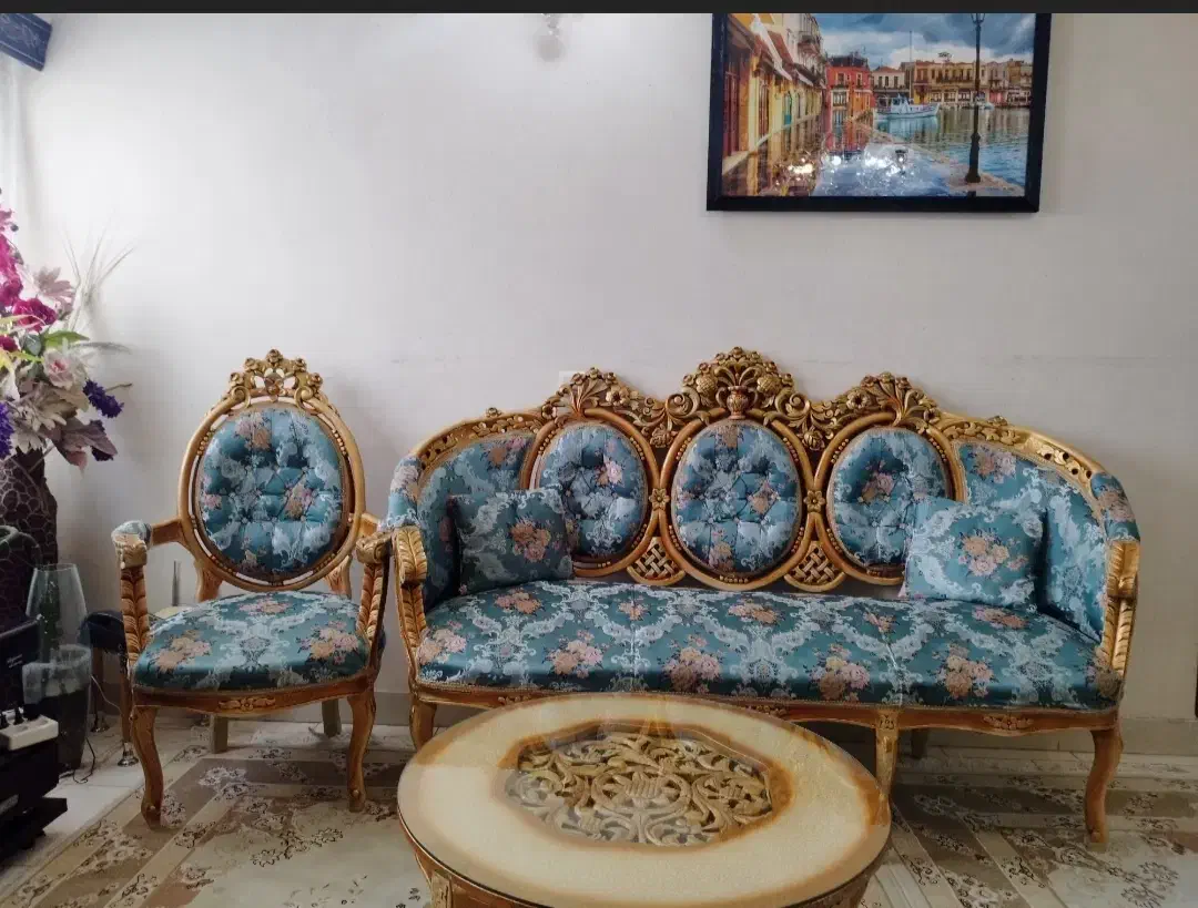 مبلمان سلطنتی ۹ نفره +میز ناهارخوری ۸ نفره +ویترین|مبلمان خانگی و میز عسلی|اسلامشهر, مسکن مهر اسلاشهر (شهرک امام خمینی)|دیوار