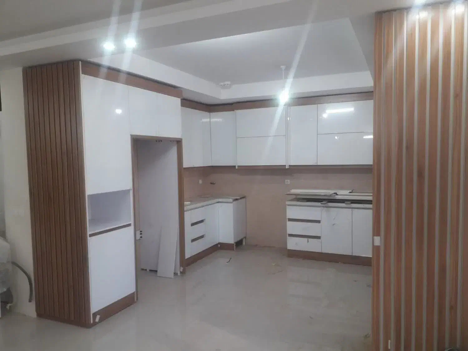ساخت و نصب انواع کابینت|کتابخانه، شلف، قفسه‌های دیواری|سبزوار, قصبه اب یمین|دیوار