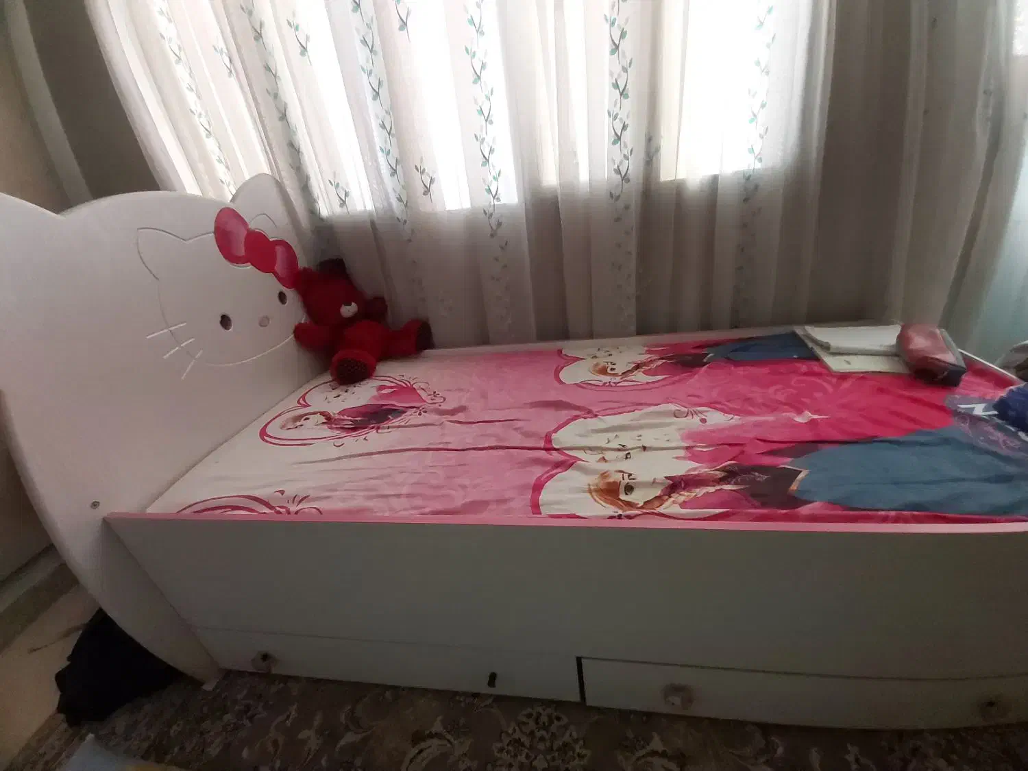 دو عدد تخت دخترونه طرح هلوکیتی با تشک نو|تخت و سرویس خواب|پرند, فاز ۱|دیوار