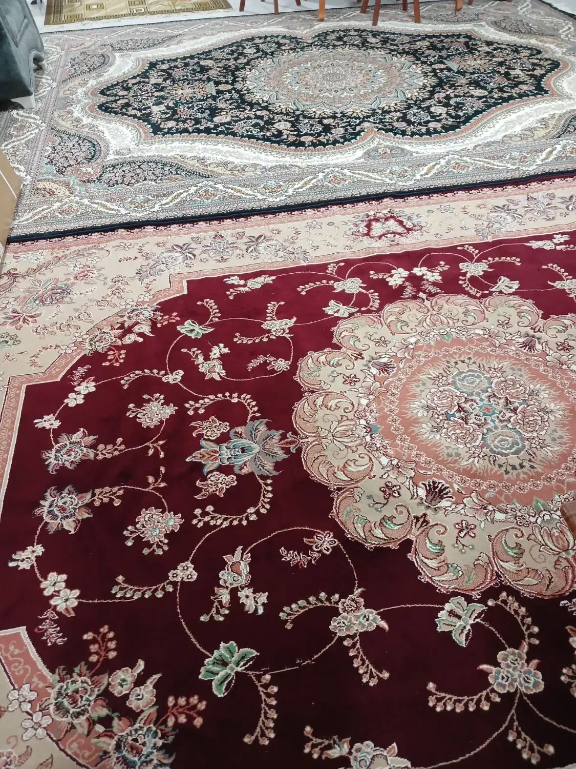 فرش و میز تلوزیون در حد نو|فرش|خشکبیجار, |دیوار