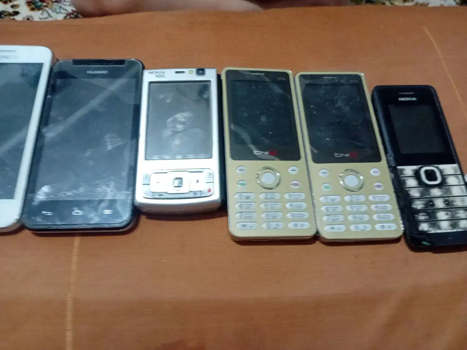 سلام چند گوشی خرابی جزوی دارد|موبایل|ابریشم, |دیوار