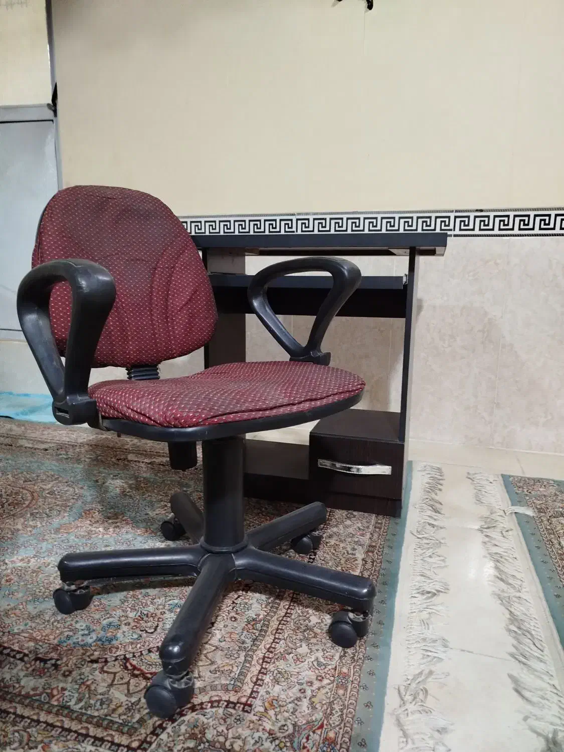 میزکامپیوتر همراه با صندلی|میز تحریر و کامپیوتر|پاکدشت, پاکدشت (مامازند)|دیوار