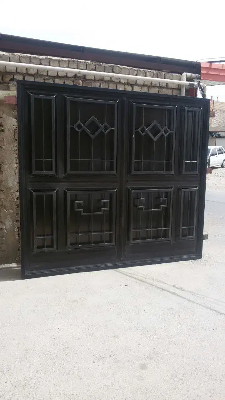 به کارگر ماهرو فنی درب و پنجره آهنی نیازمندیم|استخدام صنعتی، فنی، مهندسی|قم, یزدان‌شهر|دیوار