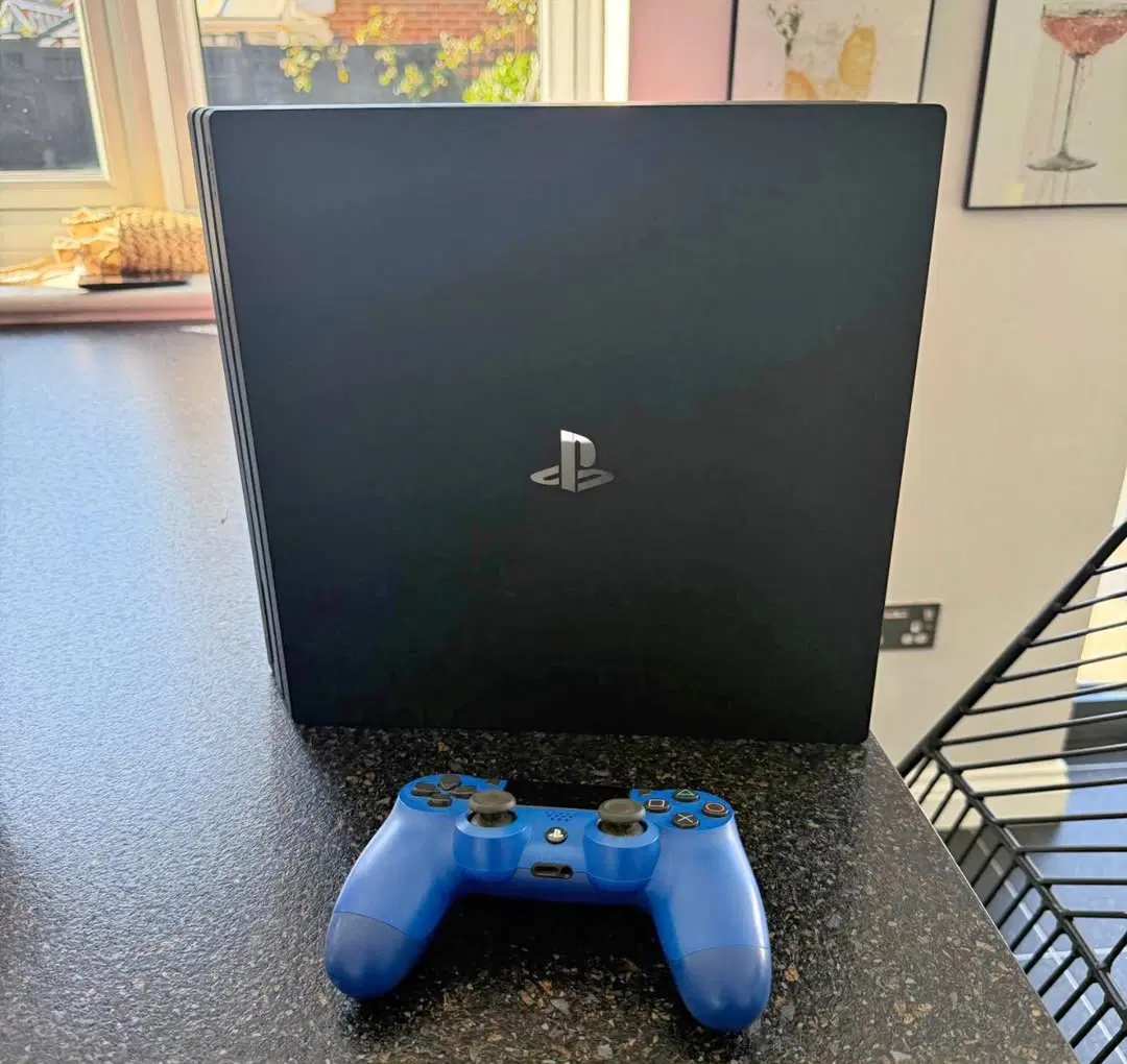 PS4 Pro 1 trabite|کنسول، بازی ویدئویی و آنلاین|تهران, اکباتان|دیوار