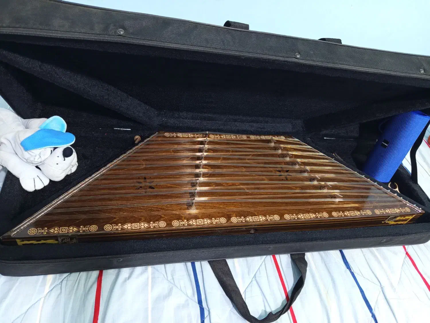 سنتور سالار|سازهای سنتی|بافت, |دیوار