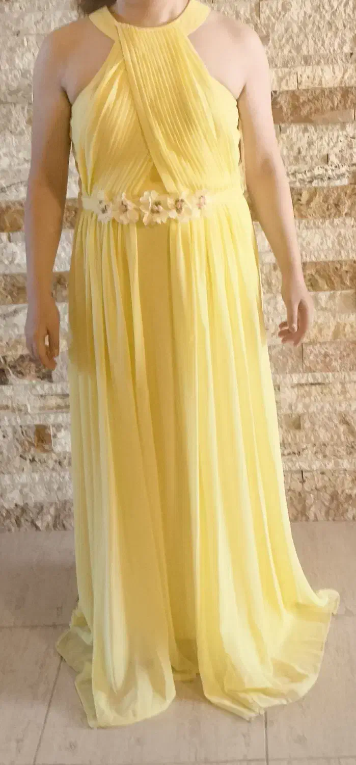 لباس زرد|لباس|صدرا-فارس, فاز ۱|دیوار