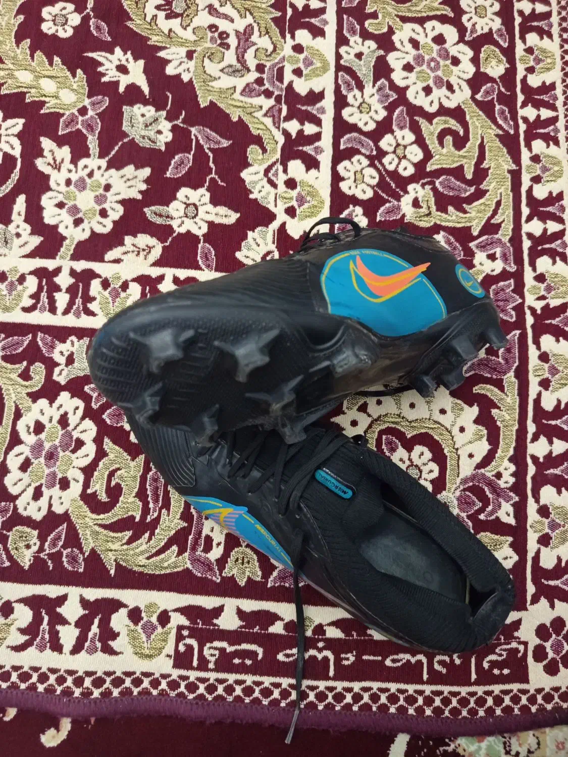 استوک چمنی|کیف، کفش، کمربند|قرچک, قشلاق جیتو|دیوار