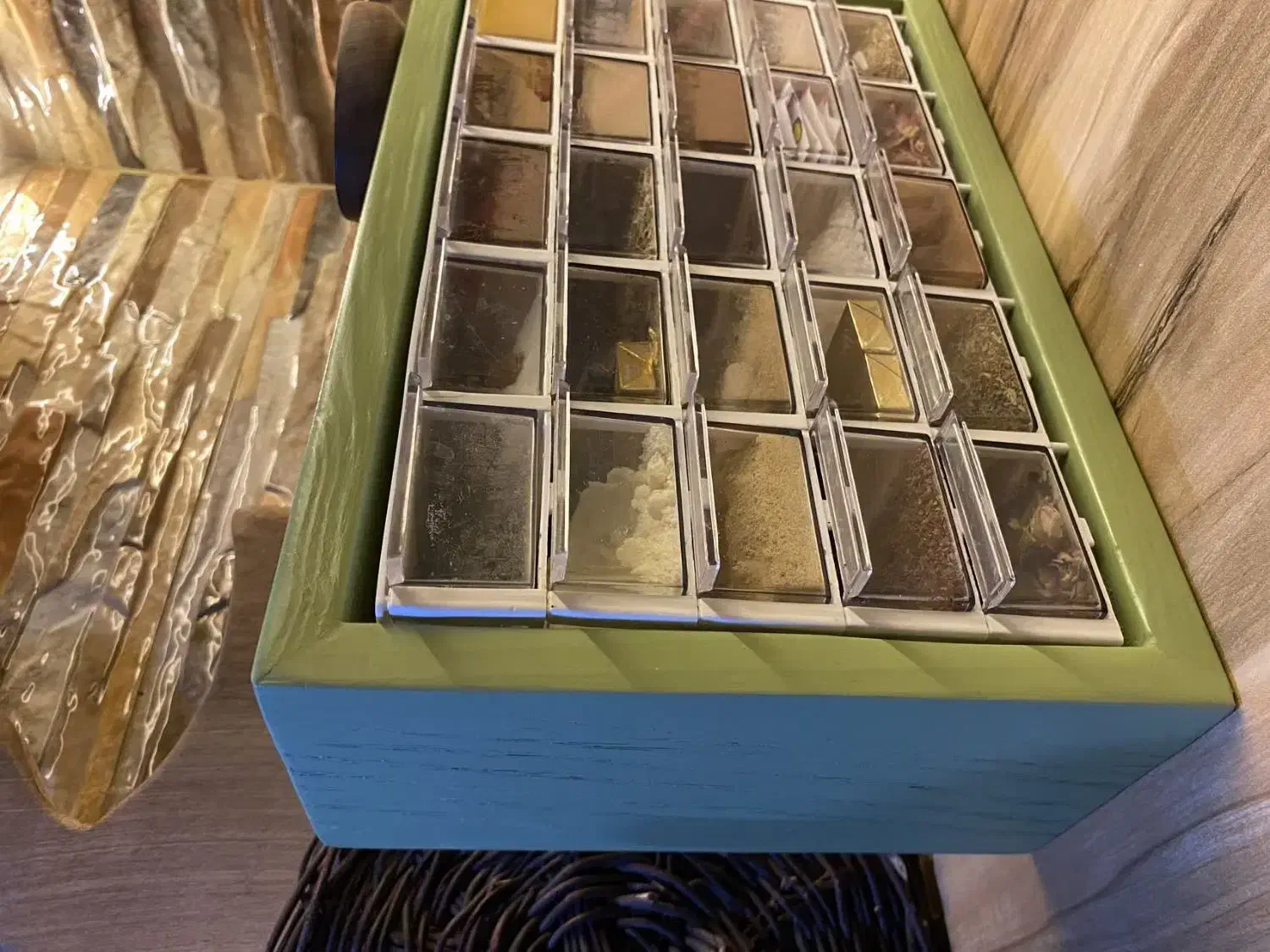 جا ادویه چوبی|آب‌چکان و نظم‌دهنده ظروف|مشهد, شهید بهشتی|دیوار