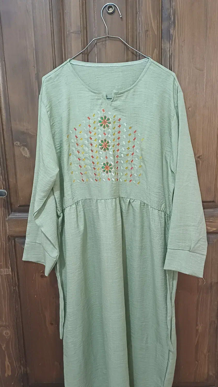 مانتو جلو بسته|لباس|اسلام‌شهر, شهرک مهدیه|دیوار