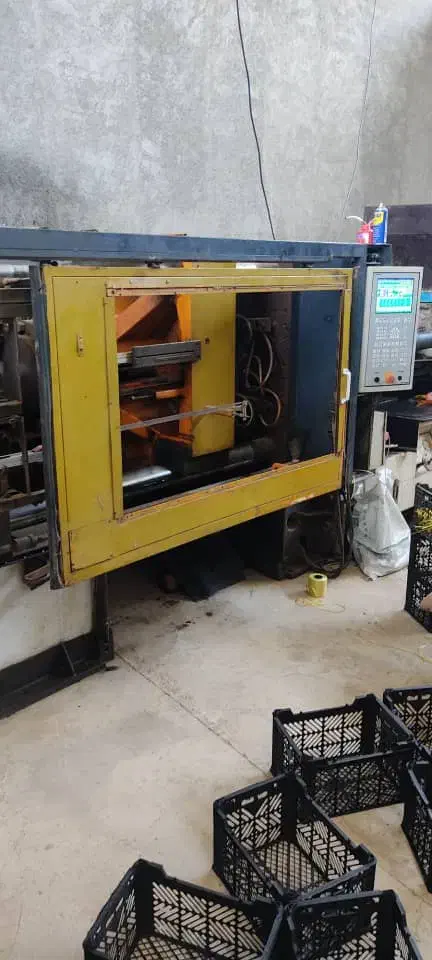 دستگاه تزریق پلاستیک ۵۵۰تن وینسورآلمان قیمت توافق|ماشینآلات صنعتی|خرمدشت, |دیوار