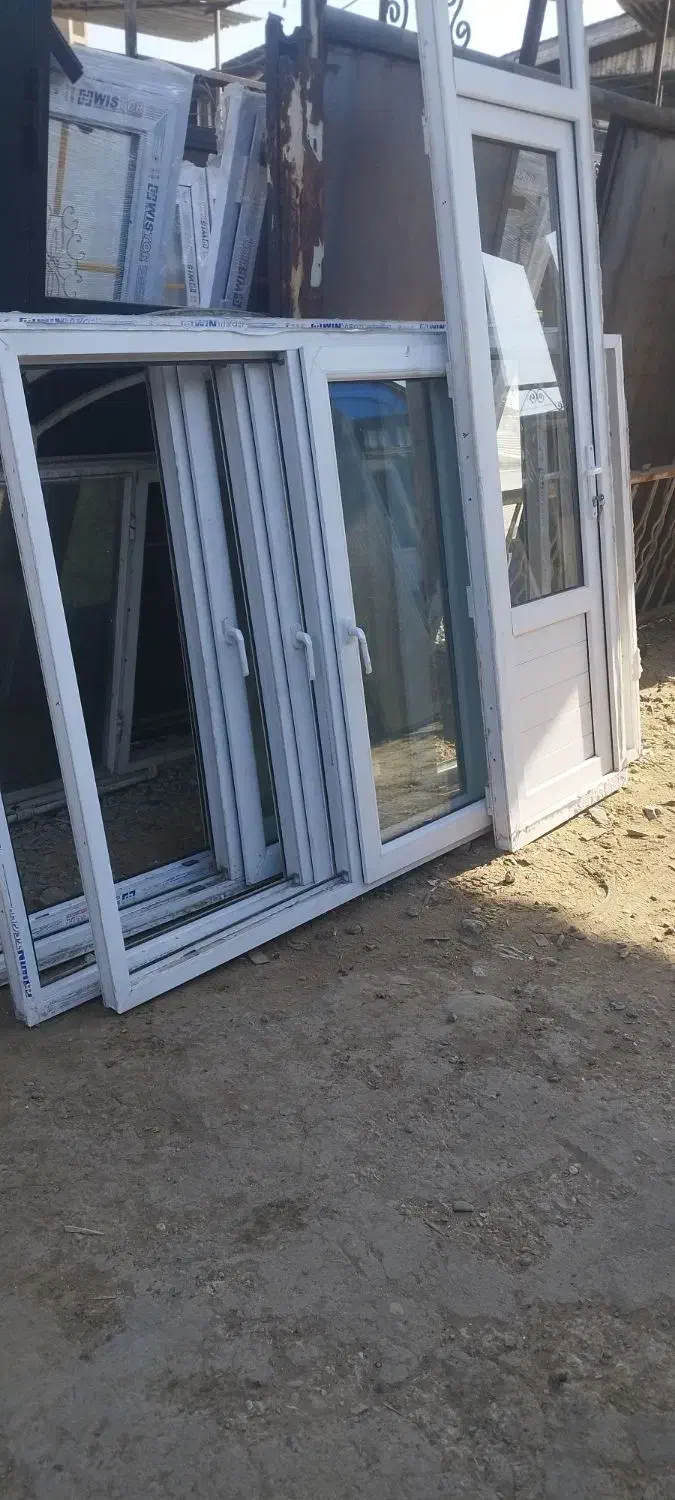 درب چوبی پنجره یو پی ویس دسته دوم|مصالح و تجهیزات ساختمان|کرج, بازار آهن|دیوار