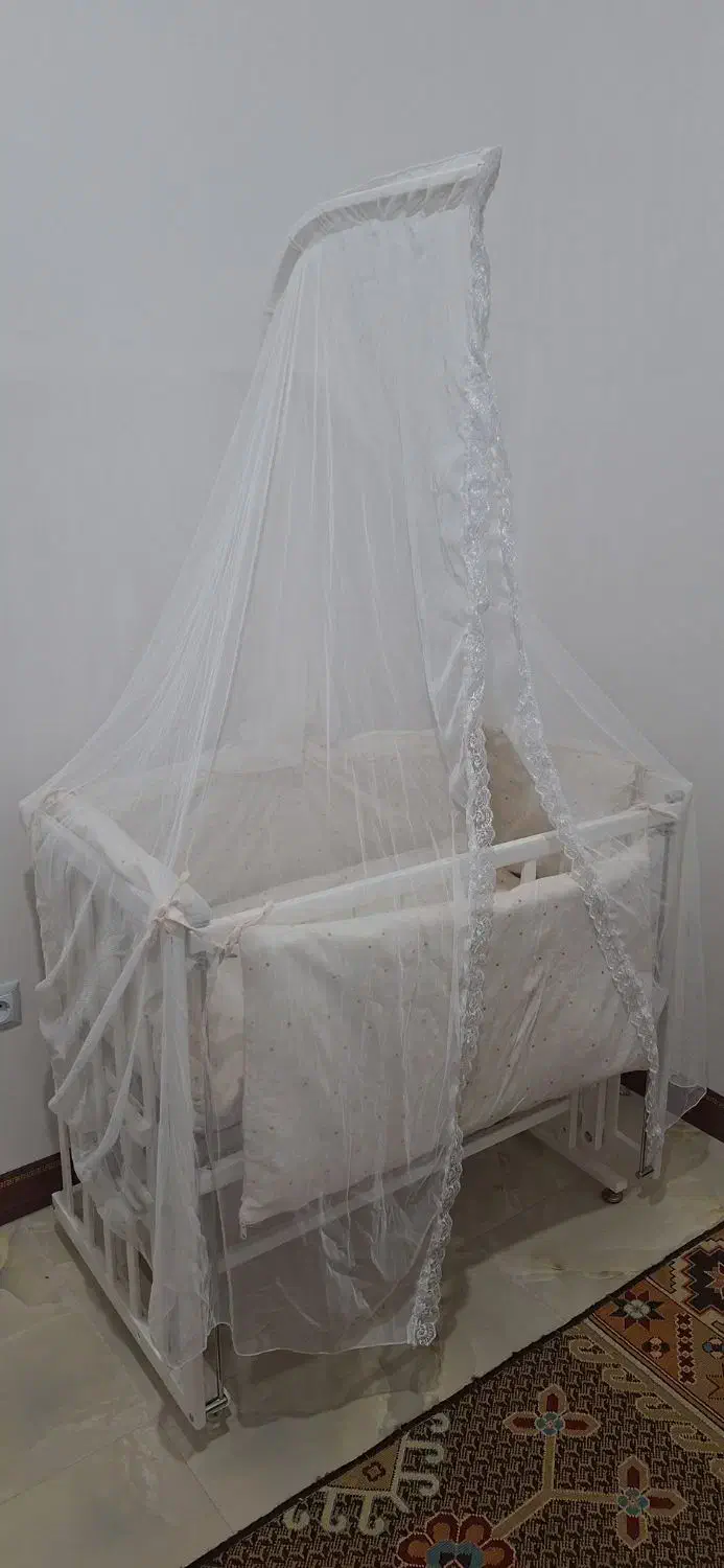 گهواره کنار مادر|تخت و صندلی بچه|زنجان, |دیوار