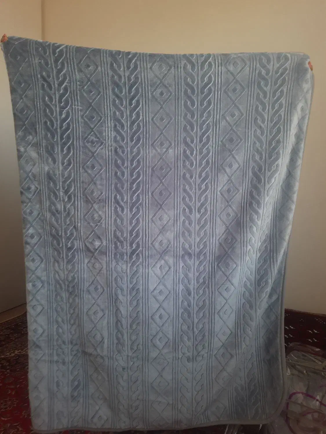 پتو گلبرجسته|رختخواب، بالش، پتو|سبزوار, قصبه اب یمین|دیوار