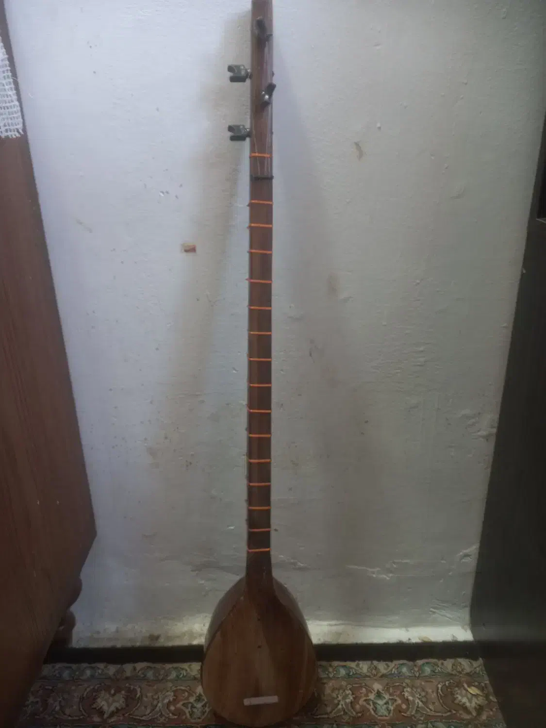 ۳تار|سازهای سنتی|زاهدان, |دیوار