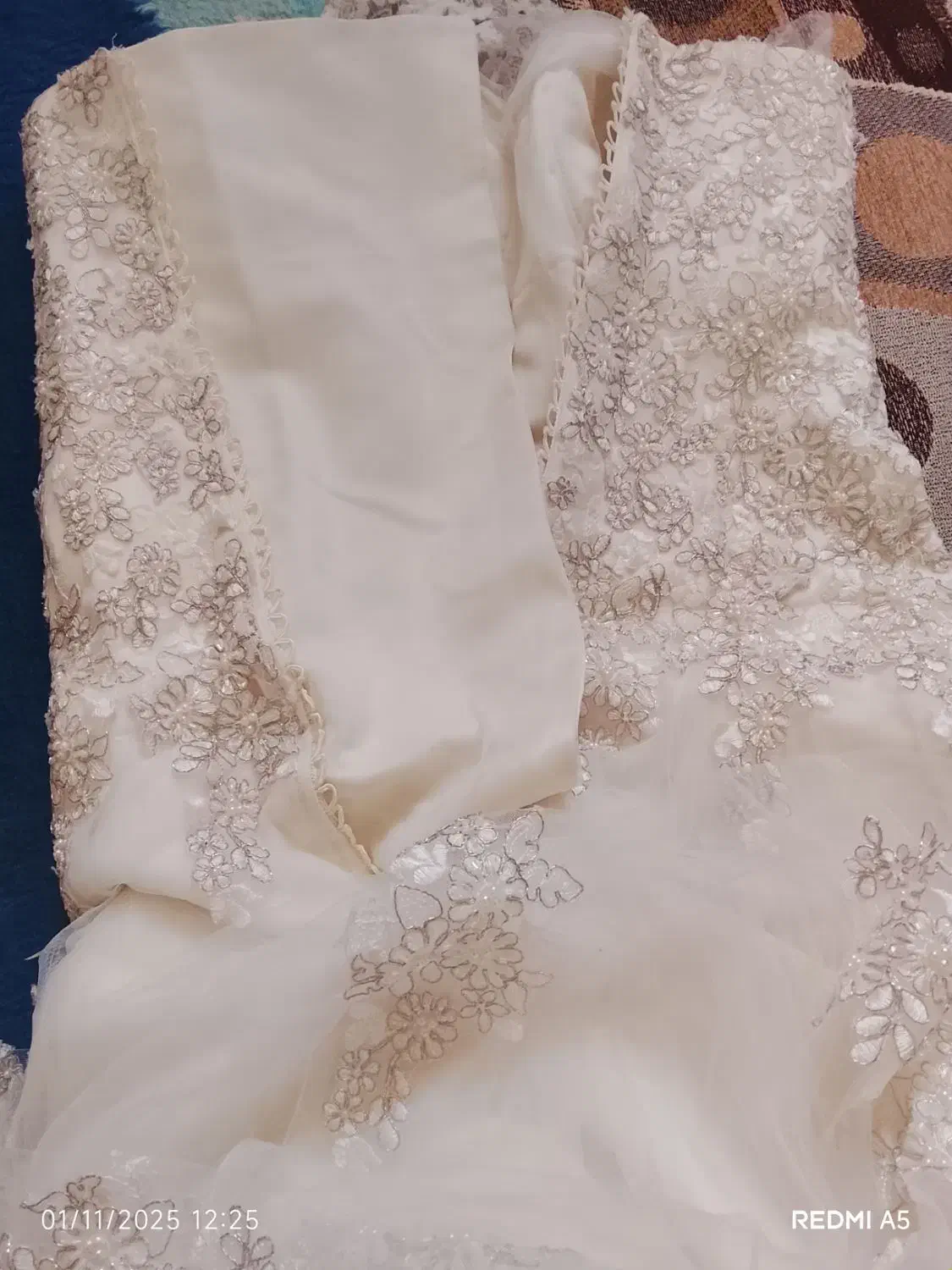 لباس عروس هرکس واسه کرایه یافروش خواست|لباس|اشکذر, |دیوار