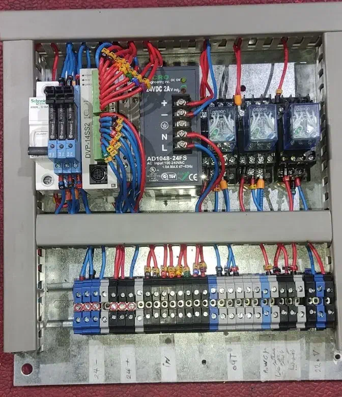 برقکار صنعتی|خدمات پیشه و مهارت|مشکیندشت, |دیوار