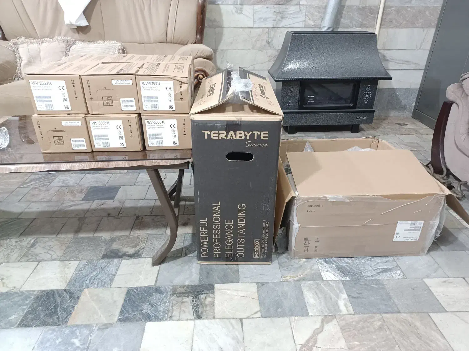 نصب دوربین مدار بسته|خدمات پیشه و مهارت|بندرعباس, |دیوار