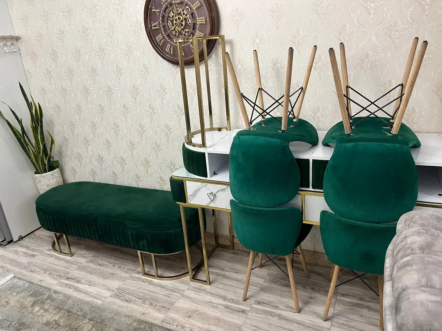 وسایل و لوازم ناخن و ارایشی در حد نو|مبلمان اداری|کرج, شاهینویلا|دیوار